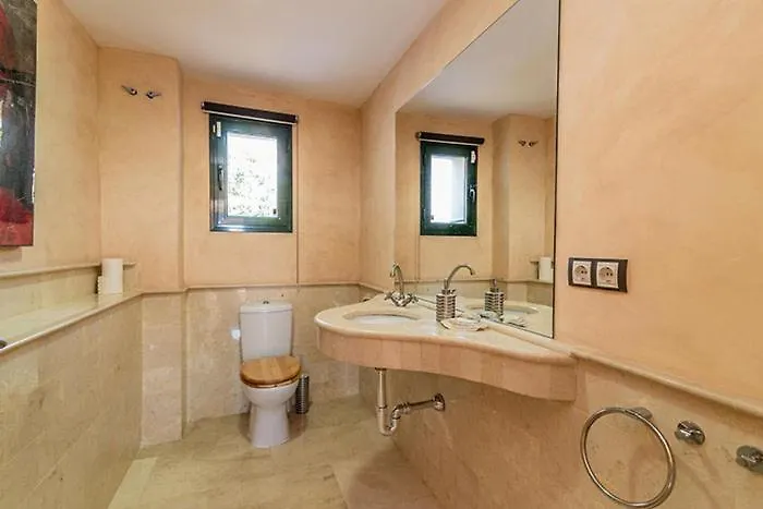 Tranquil 3 Bed Villa With Private Pool + Sea View! Benalmadena 0*,
