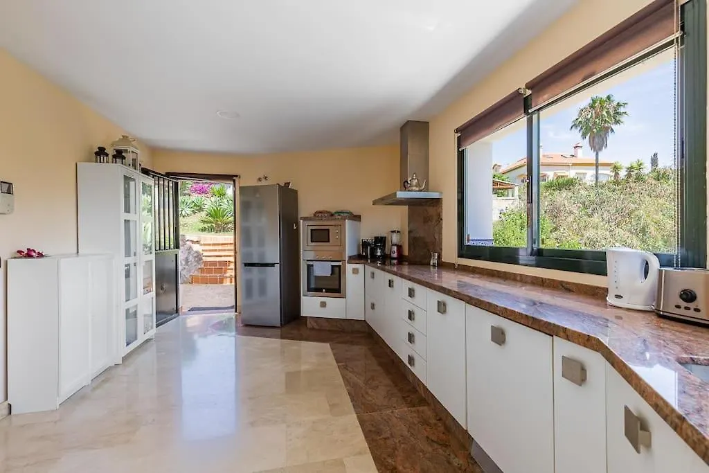 Tranquil 3 Bed Villa With Private Pool + Sea View! Benalmadena 0*,